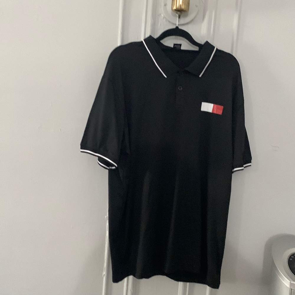 XL 2 top button short sleeved polo style casual shirt